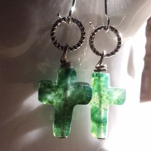 PRETTY LEAF GREEN GEM STONE CROSS earrings.